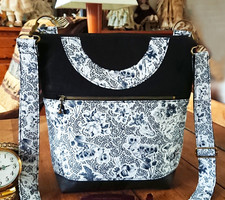 Sac à main création artisanale tissu coton noir et blanc motifs fleurs