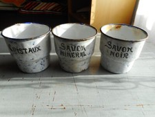 3 anciens pots assortis en