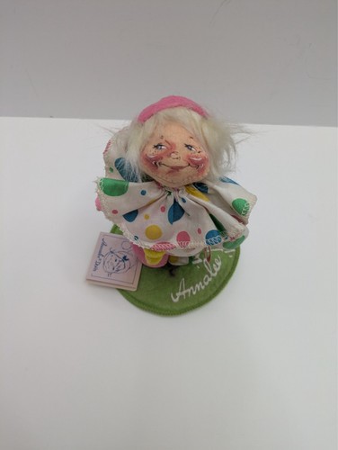 Annalee 1990 logo - doll, society