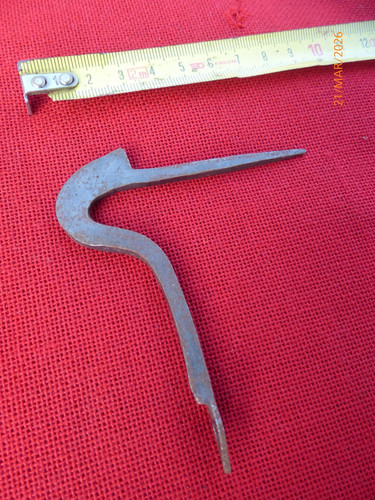 Ancien mentonnet fer - ancien, forgé