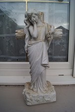 superbe  STATUE RELIGIEUSE croix femme  pleureuse porcelaine faience ceramique