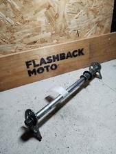 Axe De Roue Arrière Avec Entretoise Escargots Écrou Yamaha 125 TW