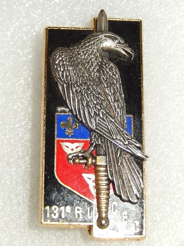 Insigne pucelle 131 - /,
