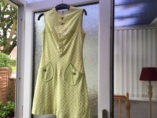 robe années 60 à carreaux