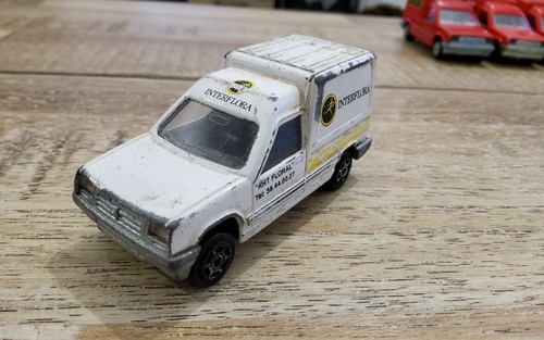 Renault express interflora