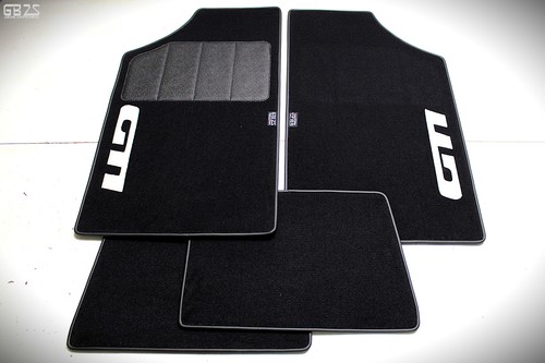 Sur tapis peugeot 205 - peugeot,