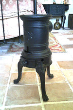 Ancien petit poële charbon - petit,