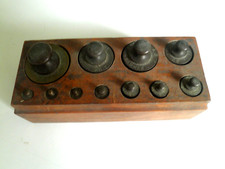 boite de poids complete laiton 200g---1g