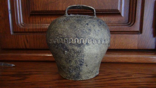 Cloche vache mouton ou - cloche,