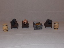 Lot accessoires 3 canons + coffre au tresor + 2 barils de poudre PAPO