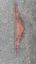 Ancien beau fronton en chêne à décor de breton  long 114 cm moulin 