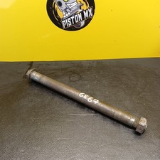 AXE DE ROUE ARRIERE YAMAHA 125 YZ 2000 - 2000 2001