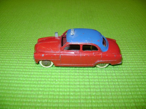 Dinky toys 24ut simca aronde - dinky,