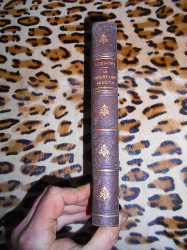 Dubarry le secrétaire - dubarry,