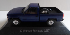 1/43 Chevrolet Silverado 1997 sur socle