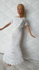 1 robe de Barbie neuve fait