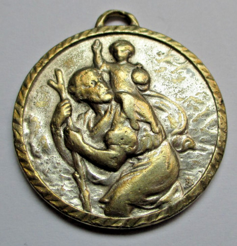 Ancien pendentif médaille