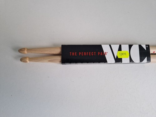 Paire baguettes pour - de,