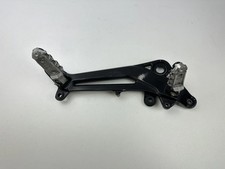 PLATINE REPOSE PIED DROIT