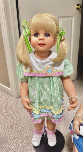 Htf masterpiece doll monika - masterpiece,