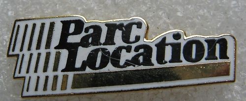 Pin renault parc location - pin's,