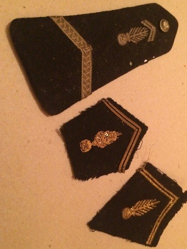 Anciens insignes epaulette - 3, ..epaulette
