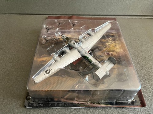 Avion miniature militaire - miniature,