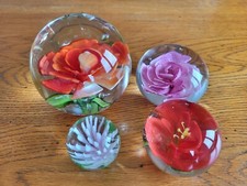 Sulfure Lot 4 Boules en Verre avec Fleurs Presse-Papier Décoration de Table