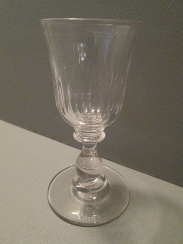 Verre liqueur ancien - a,