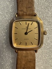 MONTRE VINTAGE UNIVERSAL GENEVE