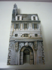 M102   MAISON MINIATURE GAULT PARIS    " MAISON AVEC PASSAGE N°1 "