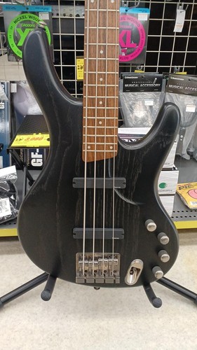 Guitare basse électrique