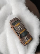 Voiture miniature ancienne