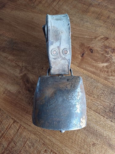 Ancienne cloche vache - ancienne,