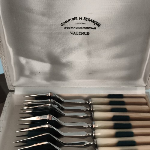 Coffret ancien fourchettes - de,
