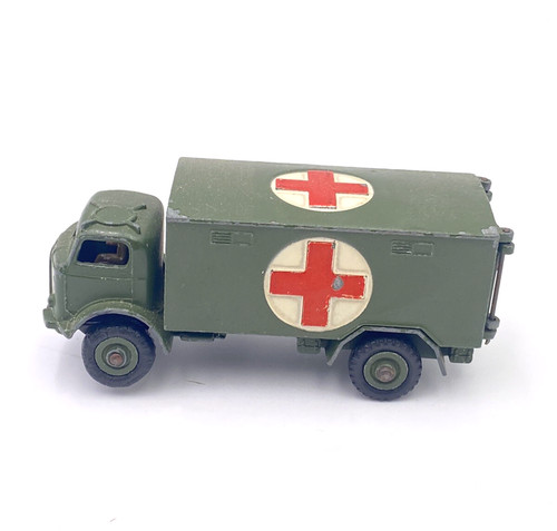 Dinky toys 626 - dinky, ambulance