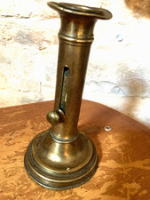 BOUGEOIR A POUSSOIR ANCIEN Laiton