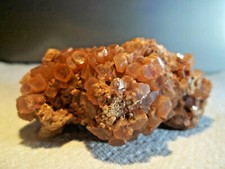 MINÉRAUX.   ARAGONITE MIEL