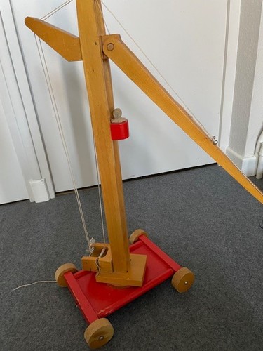 Grue jouet sur roues - en, bois