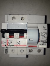 disjoncteur legrand c16 2P