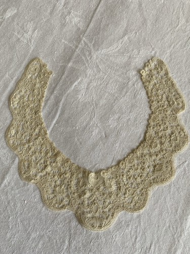 Ancien col dentelle - col, en