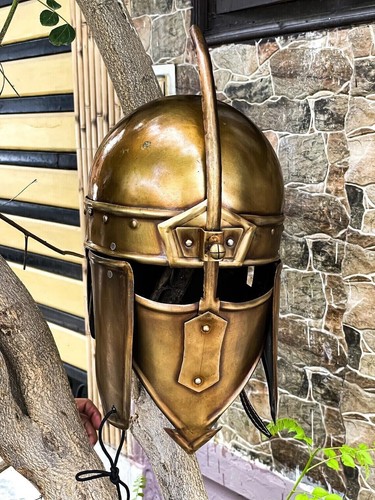 Déguisement casque médiéval