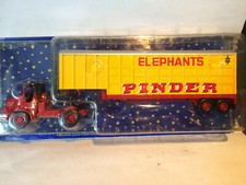 PINDER TRACTEUR MARMON ET REMORQUE TRANSPORT DES ELEPHANTS SCALE 1/64 ALTAYA