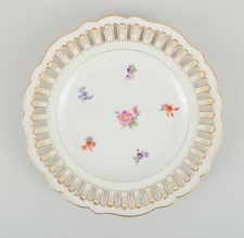 Ancienne assiette ajourée