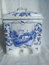 Fontaine murale ancienne  “PAYSAGE ” – faïence bleue  – France Art nouveau