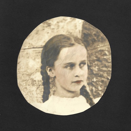 Portrait jeune fille tresses