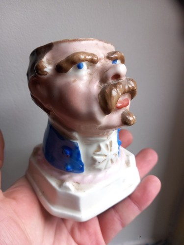 Pot tabac faience carricature - tabac,