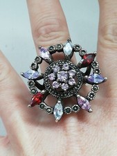 Bague en argent ancienne poinçonnée marcassites, grenats, améthyste, quartz rose