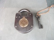 Cadenas Ancien En Fer Massif