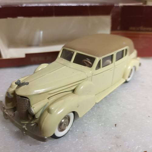 Rextoys ref cadillac v 16 - ???,